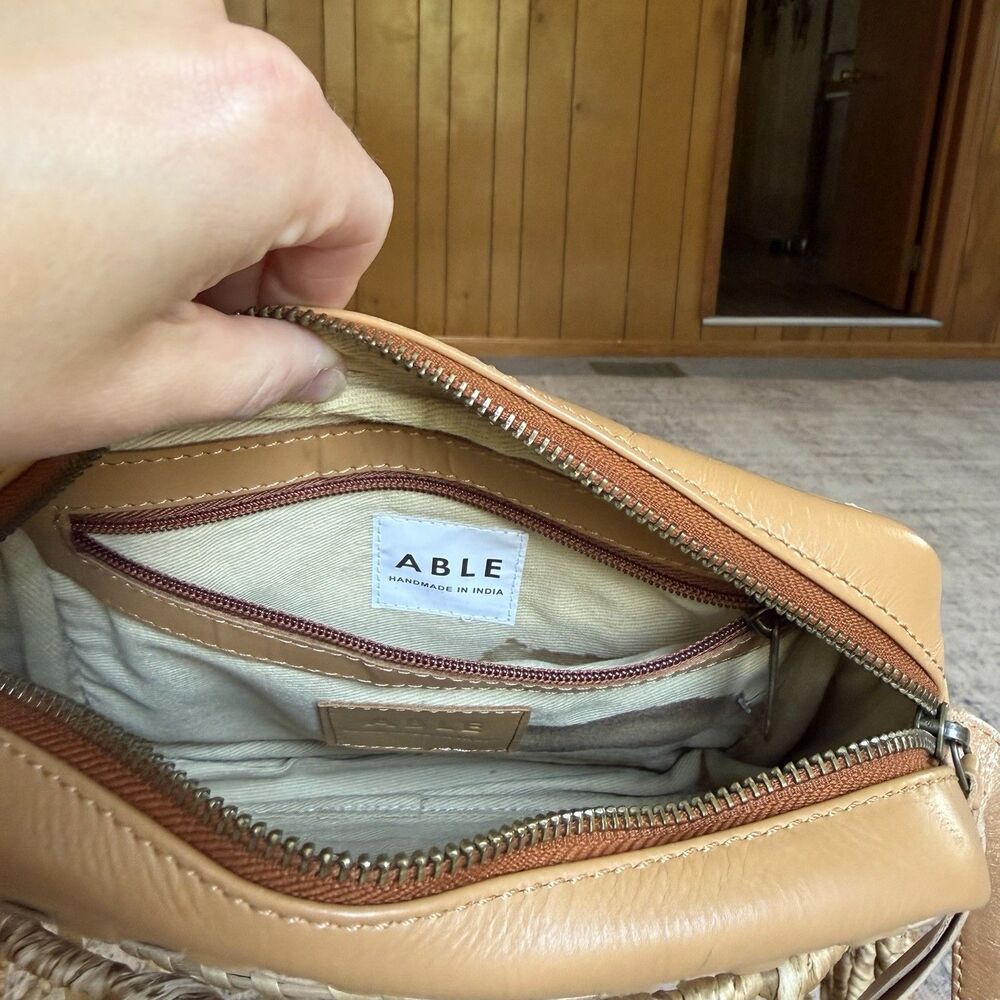 Able Valerie Leather Crossbody Bag In Pebble -Tan Cream Woven Midi Sac - Picture 12 of 16
